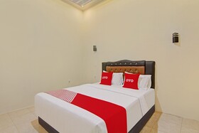 Suri Guest House Syariah by OYO