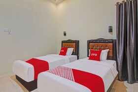 Suri Guest House Syariah by OYO