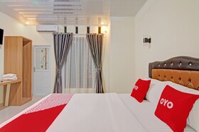 Suri Guest House Syariah by OYO