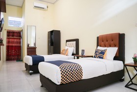 Wisma Padati Syariah by OYO Rooms