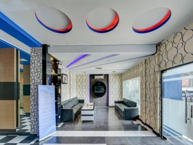 Zaara Guest House Syariah by OYO Rooms