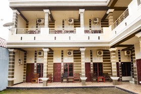 Adelia Residence By Oyo Room