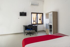 Ferezsa Kost Syariah By OYO