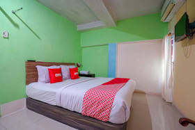 Hotel Lendosis by OYO Rooms