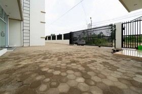 Macan Kumbang Residence by Reddoorz