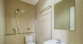 Maximus Prime by ZEN Rooms