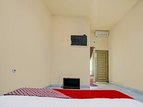 Nugraha Kost by Oyo