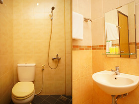 Hotel Al Furqon Syariah by OYO Rooms