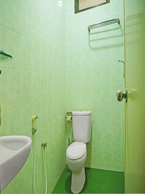 Super OYO Collection O 92690 Hotel Limas