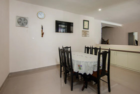 Wisata Hotel by OYO Rooms