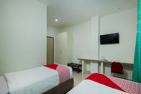 Wisata Hotel by OYO Rooms