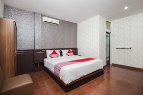 Wisata Hotel by OYO Rooms