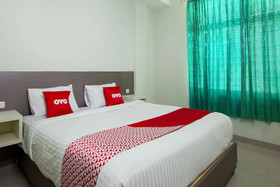 Wisata Hotel by OYO Rooms