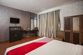 Wisata Hotel by OYO Rooms