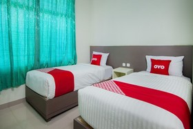 Wisata Hotel by OYO Rooms