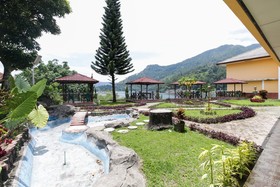 Hotel Danautoba by Airy Rooms