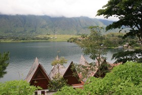 Hotel Pandu Lakeside Tuktuk