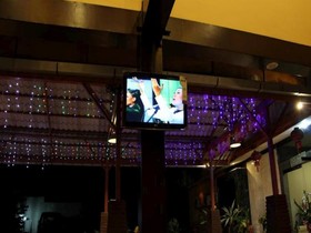 Hotel Sing A Song