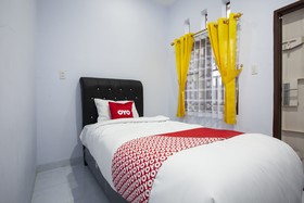 Sopou Penginapan Rinal & Tuah by OYO Rooms