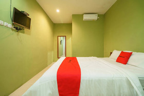 Note Hotel Syariah by OYO