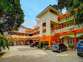 Taufik Kost Syariah by OYO
