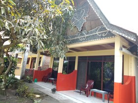 Merlyn Guest House