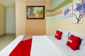 Thyesza Hotel by OYO Rooms