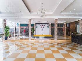 Esther Hotel