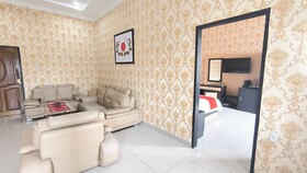 Esther Hotel