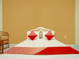 Capital O 92214 Beristera Hotel