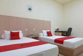 Sakura Homestay by RedDoorz