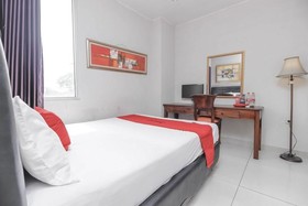 RedDoorz Plus @ Cikarang