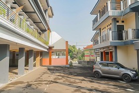 Belva Hotel by RedDoorz