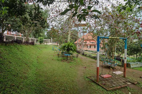 RedDoorz Syariah @ Cisarua Puncak Bogor