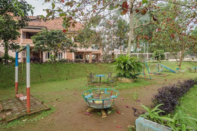 RedDoorz Syariah @ Cisarua Puncak Bogor