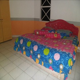 Villa Kota Bunga Azalea