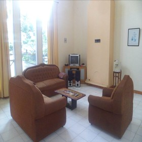 Villa Kota Bunga Azalea