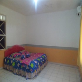 Villa Kota Bunga Azalea