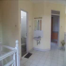 Villa Kota Bunga Azalea