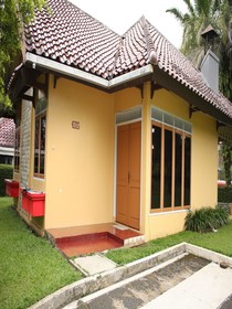 Villa Kota Bunga Azalea