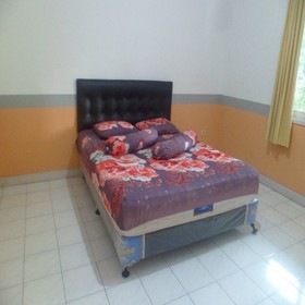 Villa Kota Bunga Azalea