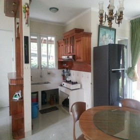 Villa Kota Bunga Azalea