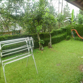 Villa Kota Bunga Azalea