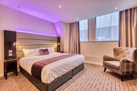 Premier Inn Dublin City Centre (Temple Bar) Hotel