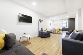Yugo Ardcairn House