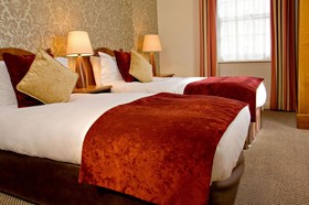 Buswells Hotel