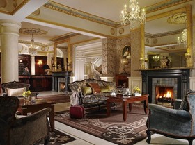 Buswells Hotel