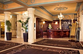 Buswells Hotel