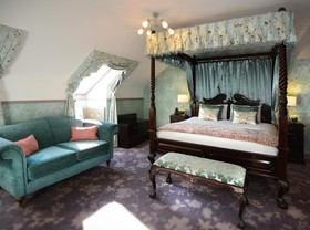 Clontarf Castle Hotel