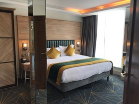 Iveagh Garden Hotel
